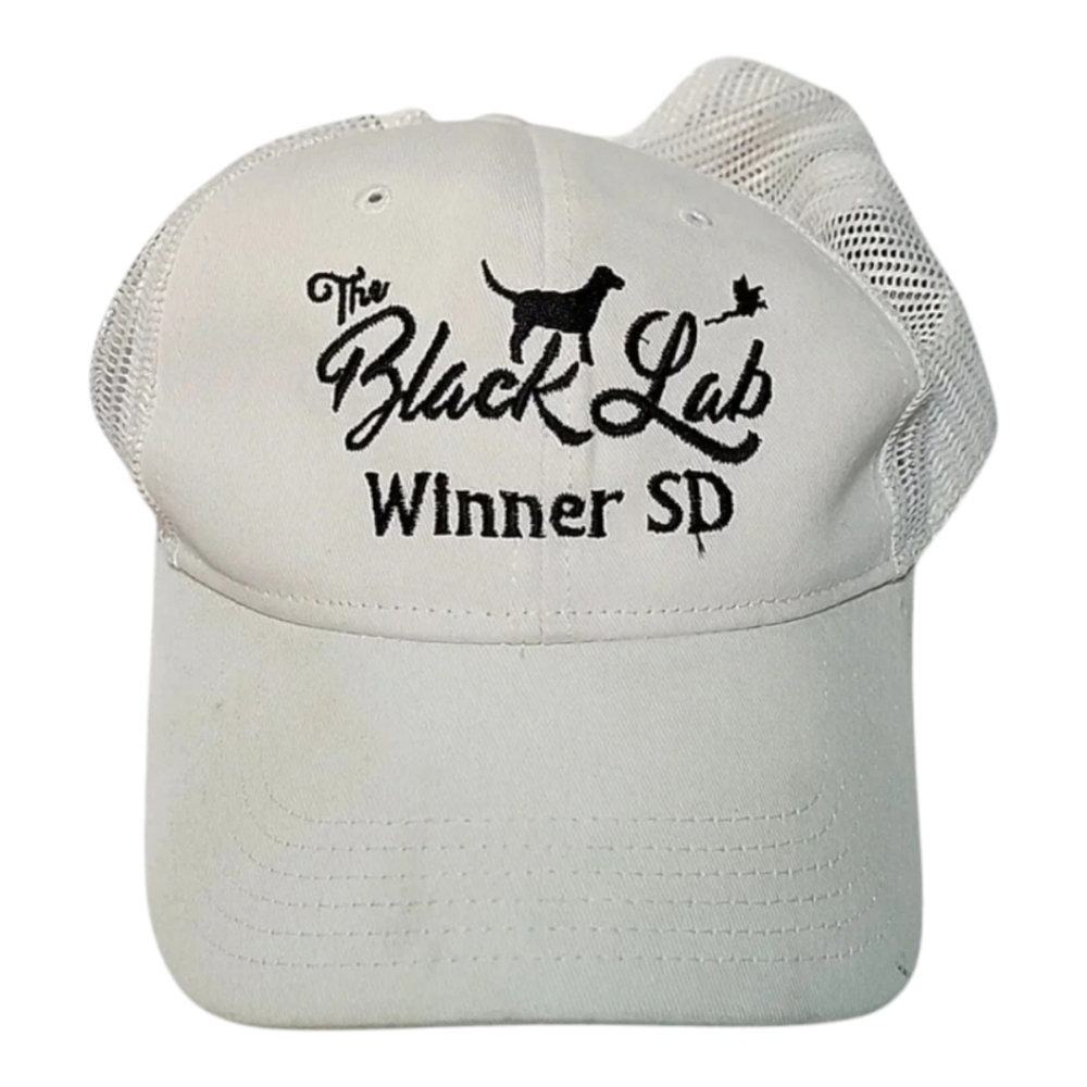 🧢 Men's The Black Lab Winner SD White Mesh Trucker Hat – Vintage South Dakota - Picture 2 of 7